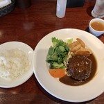 ビストロます家 - 養殖屋さんのハンバーグ