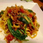 オステリア・イル・カスターニョ - ほうれんそうとボロネーゼ　ラグーソース