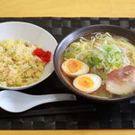 めんふぁん食堂 - 半チャーハンセット　1000円