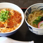 めんふぁん食堂 - かつ丼セット　950円