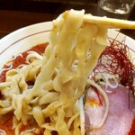 東京味噌らーめん 鶉 - ピロピロした手打ち麺が美味しい！