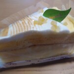 シャトレーゼ - 瀬戸内レモンのフロマージュスフレ　378円