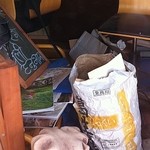 Bist&Negi Indian Restaurant - 2012年5月、荒廃した店舗。事実上の閉店。