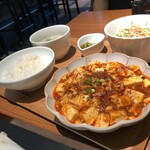 珞珈壹号 - 麻婆豆腐定食