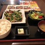 堺筋本町酒場 - レバニラ定食