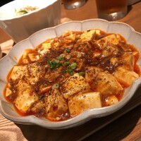 珞珈壹号 銀座店 - 優しい麻婆豆腐