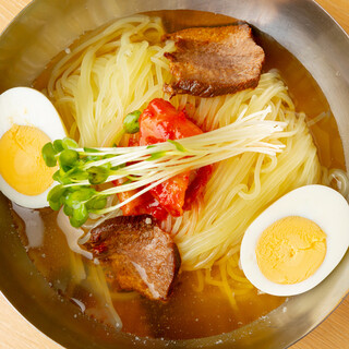 にく楽家 鐵牛 黒毛和牛赤身肉とホルモン焼肉屋_1