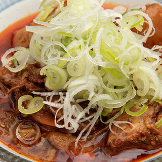 Once you try it, you'll be addicted ♪ Enjoy our signature "spicy beef tendon stew"