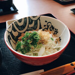 居魚屋 うおはん - セット丼、卵隠れてます