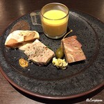 Yui - Terrine de poulet aux champignons､Pâté de Canard､Fromage de tête