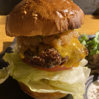 牛屋 銀兵衛 銀座本店 - 黒毛和牛チーズバーガー