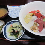 山昭鮨 - 海鮮丼　800円