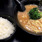 せい家 - 17年3月太麺油少なめ半ライス