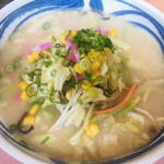 フードコートウイング - 黒豚ちゃんぽん