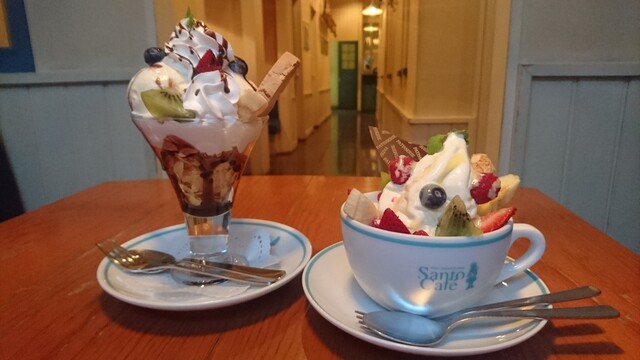 サンタカフェ アニバーサリーズ Santo Cafe Anniversaries 衣山 カフェ 食べログ