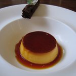 ローマの太陽 - 濃厚プリン（小菓子付き）￥280