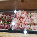 焼き鳥 ばかちん - モモ、ズリ、トマト、アスパラ♪