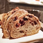 ÉPURE - pain(dried fruits & nuts)