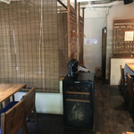 春日原 十八 - 店内入るとこんな感じ