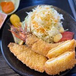 【ミックスフライ】定食