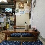 ごきげんラーメン - 4人掛け小上がり×3