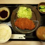 かつ徳 - ロースかつ定食(中)（1,449円）