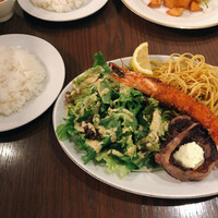 グリル 小松屋 - ベーコン巻きステーキ・エビフライ グリル 小松屋 - ベーコン巻きステーキ・エビフライ