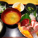 Uoshin - 刺身定食