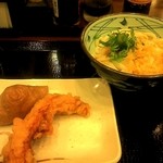 丸亀製麺 - おろし醤油うどんとかしわの天ぷらといなり寿司