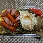 焼きそば つち屋 - トッピングも豪華ですよぉ