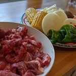 カフェ＆レストラン オダシ - 焼き野菜付きバーベキューセット(お肉1人前300g)