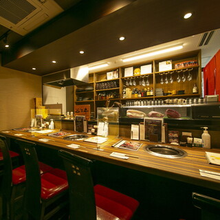 カウンター（1～6名様）｜焼肉、すき焼きなど全てのメニューをご堪能頂けます。