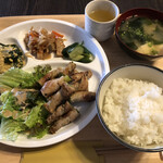 家庭料理　かわじ - ♪アスパラの肉巻き定食￥600