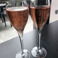 THE COSMOPOLITAN GRILL BAR TERRACE - スパークリングワインロゼで乾杯☆