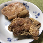 幸楽苑のからあげ家 - 手前　醤油味　　奥　塩味