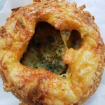 メゾン ムラタ - ｷｰﾏ ﾁｰｽﾞｶﾚｰﾊﾟﾝ  200円
      
      ほんのり、ピリッと辛いキーマとチーズが最高♡