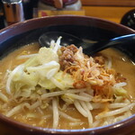 麺場 田所商店 - 北海道味噌らーめん（野菜たっぷり・麺固め）アップ