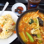 中華居酒屋 餃子房 八福 - サンラー刀削麺＋炒飯＋烏龍茶