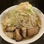 らーめん破顔おおびる - らーめん(中)で、ニンニク少し、野菜マシ('20/06/18)