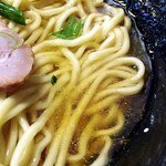 たね家 - スープは少なめ。混ぜると醤油がキリっと効いてます。