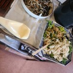 ラーメン太郎 - 取り放題の惣菜とセルフコーヒー