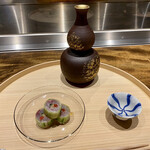 温石 - 鯵の胡瓜巻き
      合わせるのは藤枝銘酒 初亀吟醸