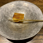 温石 - デザート
      とうもろこしの葛餅