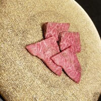 焼肉かなう - 霜降り2種 (三角バラ.特上カルビ)