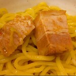 麺や兼虎 - 分厚いチャーシューに麺