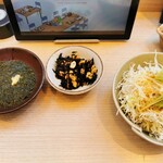 大戸屋 - あかもく、ひじきの煮物、しゃきしゃきキャベツ