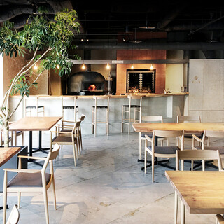 洗練と温かさを感じる上品な空間