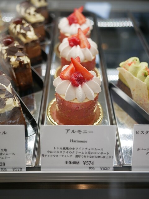 パティスリー ルシェルシェ Patisserie Rechercher 西長堀 ケーキ 食べログ
