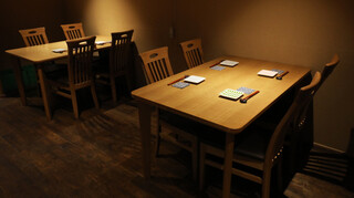 Waryouri Mineya - 4人掛けのテーブル（10名様まで座れます）