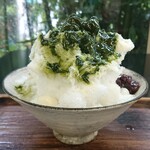 WITH TEA - 【あさみや金時：880円】
            深い深い緑が印象に残るかき氷。